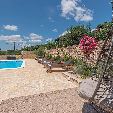 Gorgeous In With Swimming Pool Šibenik